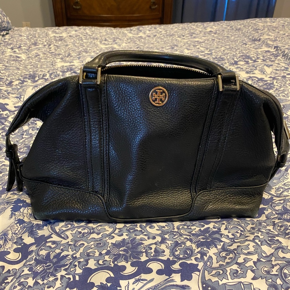 1 DAY SALE Tory Burch Bag